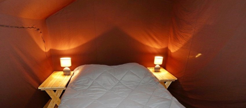 Tente Lodge Robinson chambre grand lit