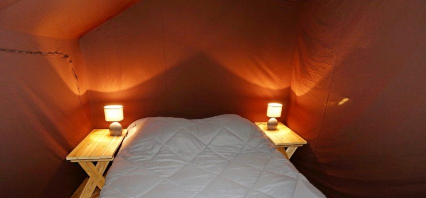 Tente Lodge Robinson chambre grand lit