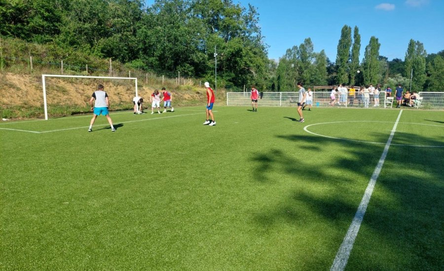match de foot camping